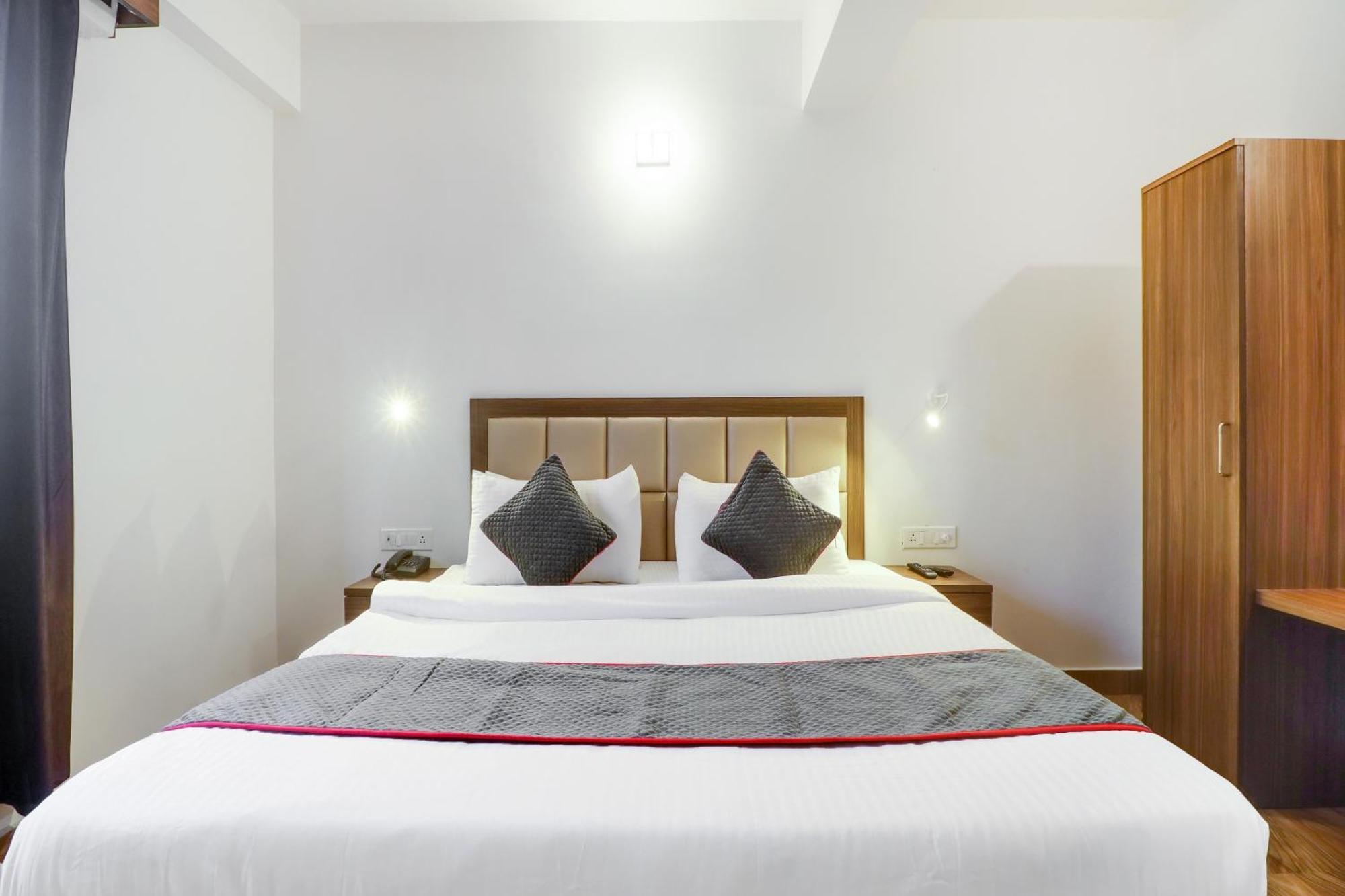 Townhouse Townhouse Clark Inn Patna  Eksteriør bilde