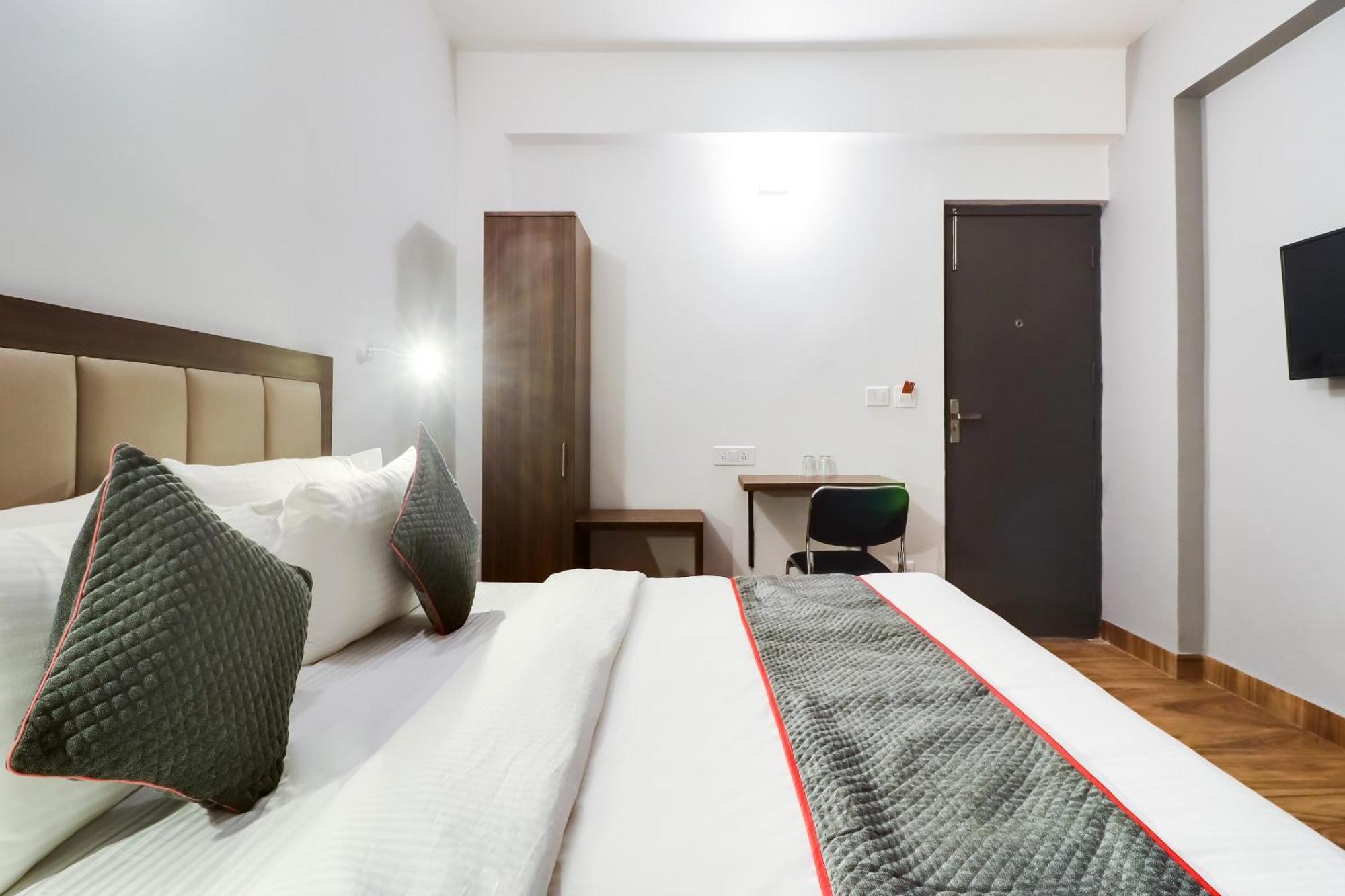 Townhouse Townhouse Clark Inn Patna  Eksteriør bilde